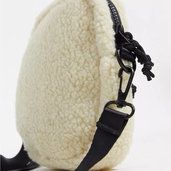 Vans x Sandy Liang Crossbody bag - Picture 3 of 5